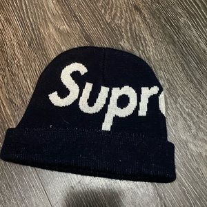 Supreme navy Logo beanie